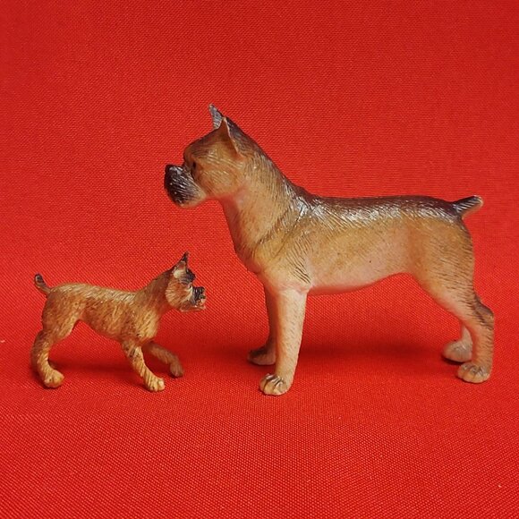 Two Vintage Boxer Dog Figurines - Picture 5 of 9